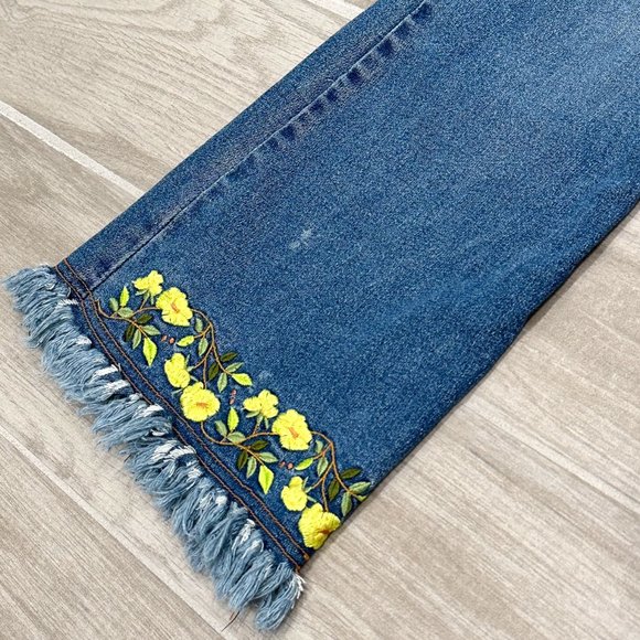 YAGI U.S.A. Vintage Mid-Rise Floral Embroidered Fringe Hem Flare Jeans Y2K Sz 7 - Picture 8 of 16